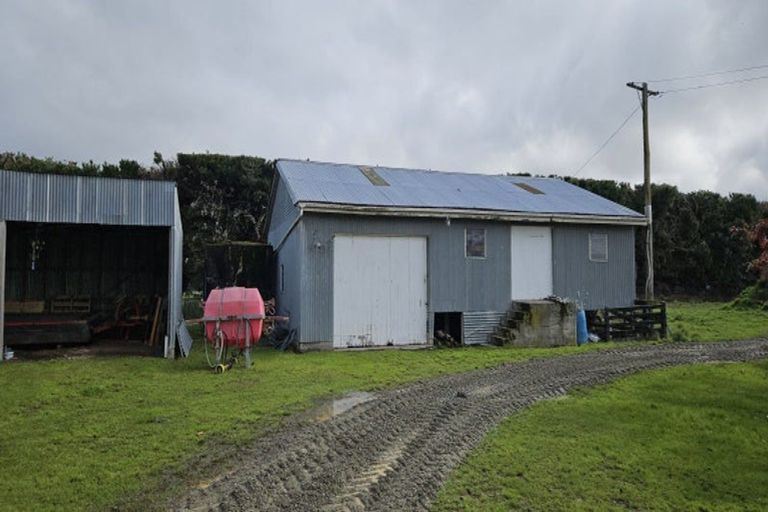 Photo of property in 420 Dunrobin Road, Fuchsia Creek, Oamaru, 9491