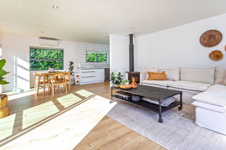 Photo of property in 113 Moana Anu Anu Avenue, Whangamata, 3620