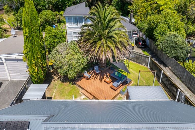 Photo of property in 30 Beazley Avenue, Paparangi, Wellington, 6037