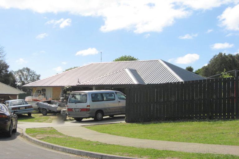 Photo of property in 17 Corkill Place, Papakura, 2110