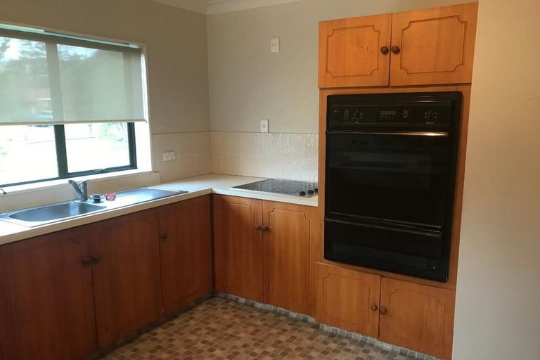 Photo of property in 6a Reidy Place, Pukekohe, 2120