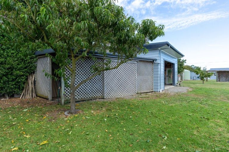 Photo of property in 294 Te Waka Road, Otaki, 5581