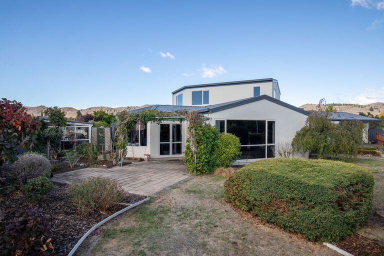 Photo of property in 35 Orchard Drive, Alexandra, 9320