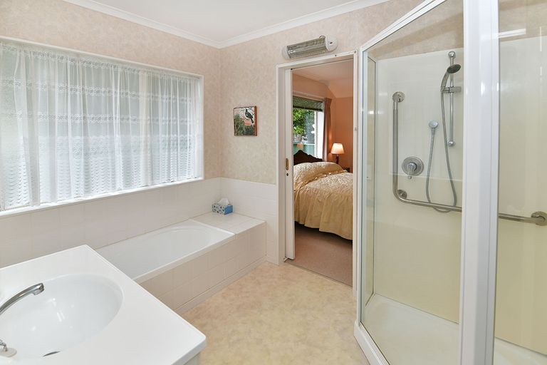 Photo of property in 7c Melanie Place, Orewa, 0931