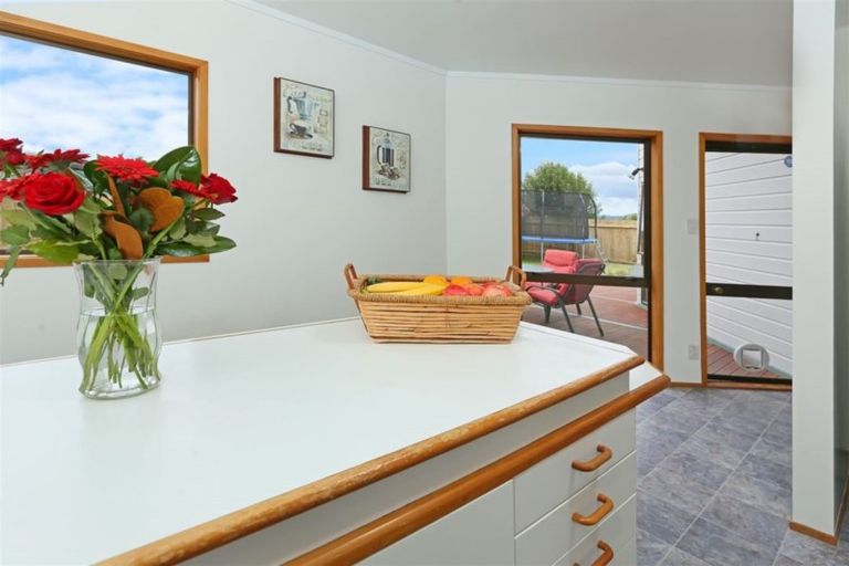 Photo of property in 20 Palomino Drive, Henderson, Auckland, 0612