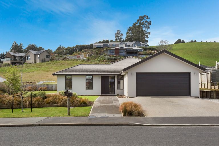 Photo of property in 39 Irwin Logan Drive, Mosgiel, 9024