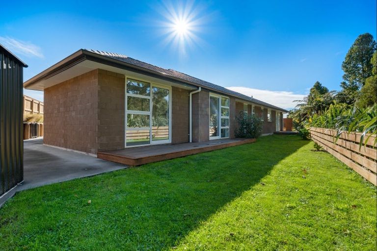 Photo of property in 16 Atutahi Street, Hurdon, New Plymouth, 4310