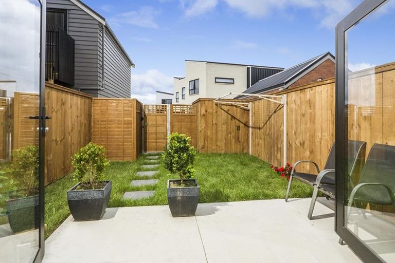 Photo of property in 141 Hobsonville Point Road, Hobsonville, Auckland, 0616