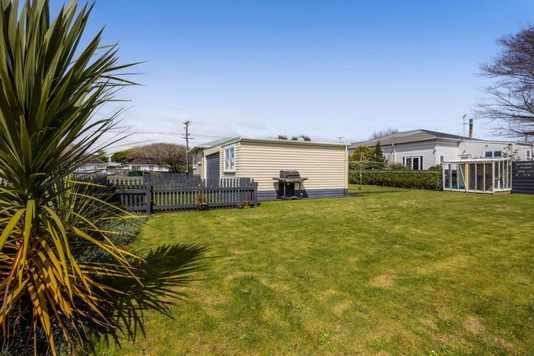 Photo of property in 25 Waihi Road, Hawera, 4610