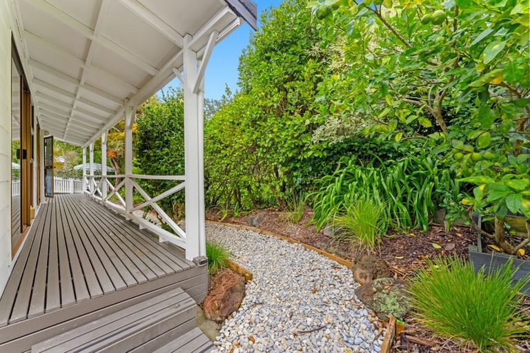 Photo of property in 2/1 Trelawny Place, Hillcrest, Auckland, 0627