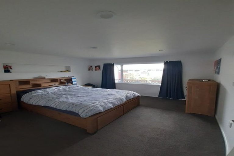 Photo of property in 2/7a Curletts Road, Sockburn, Christchurch, 8042