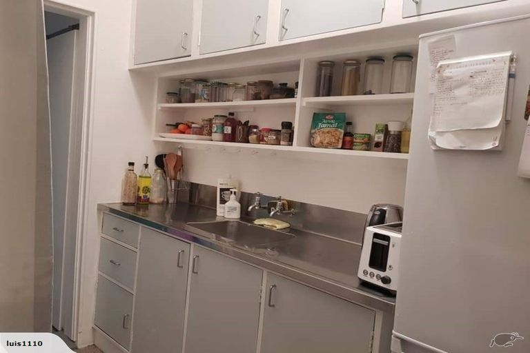 Photo of property in 27 Douglas Street, Mount Cook, Wellington, 6021