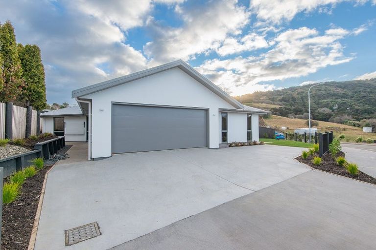 Photo of property in 5 Tapley Close, Halfway Bush, Dunedin, 9010