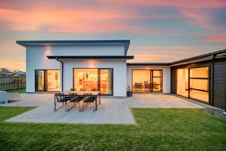 Photo of property in 49 Watkins Drive, Rangiora, 7400