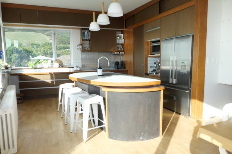 Photo of property in 4 Pa Road, Pukerua Bay, 5026