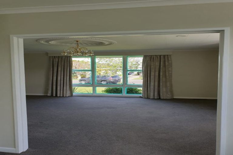 Photo of property in 10 Rakino Place, Awapuni, Palmerston North, 4412