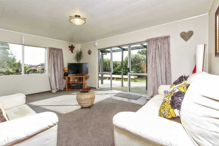 Photo of property in 46 Brandon Road, Glen Eden, Auckland, 0602