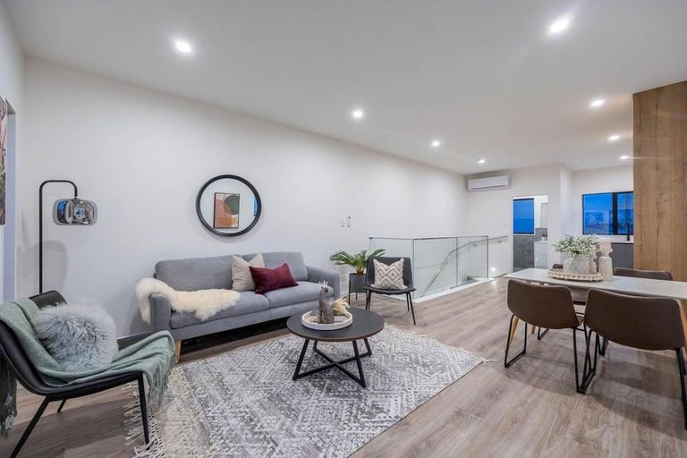 Photo of property in 10 Kari Lane, Kumeu, 0810