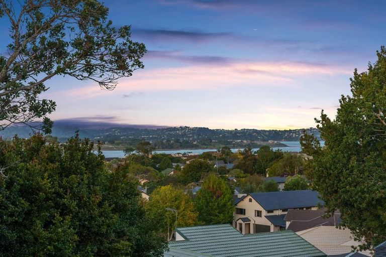 Photo of property in 138a Luckens Road, West Harbour, Auckland, 0618