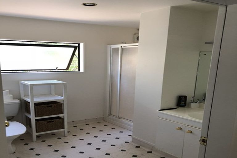 Photo of property in 30 Ronald Woolf Place, Churton Park, Wellington, 6037