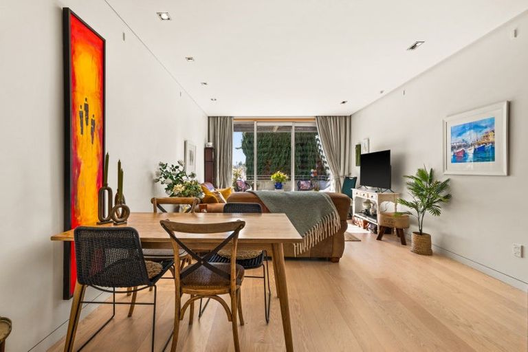Photo of property in 5/5 Tanner Street, Havelock North, 4130