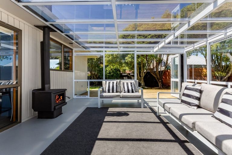 Photo of property in 31 Longitude Place, Whitby, Porirua, 5024