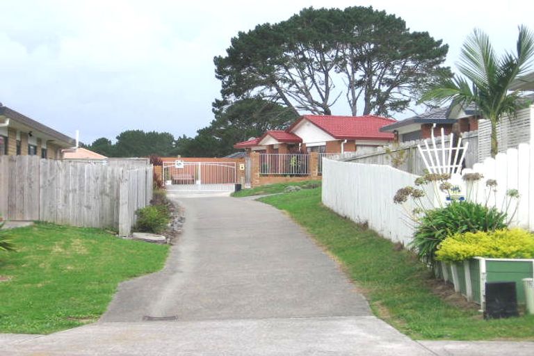 Photo of property in 52 Greenberry Drive, Ranui, Auckland, 0612