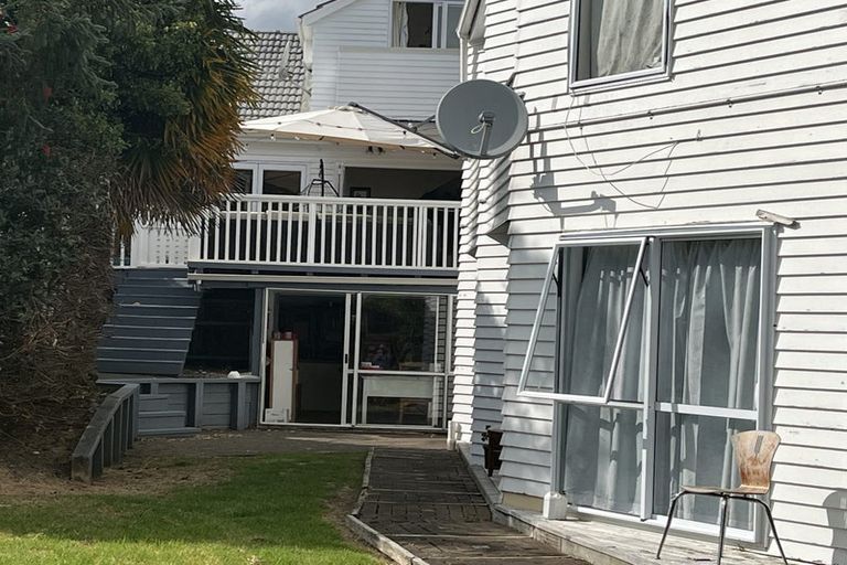 Photo of property in 4 Winscombe Street, Belmont, Auckland, 0622