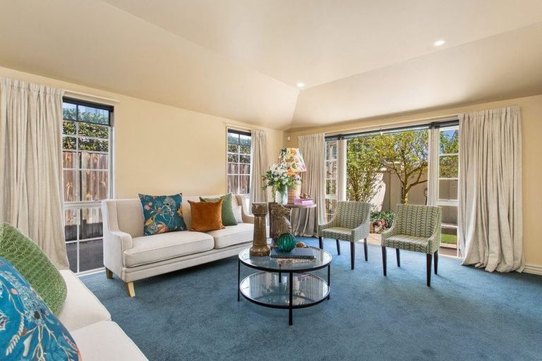 Photo of property in 2/61 Murray Place, St Albans, Christchurch, 8014