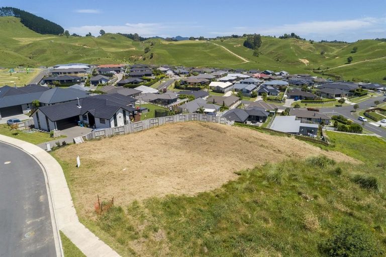 Photo of property in 27 Moira Close, Welcome Bay, Tauranga, 3175