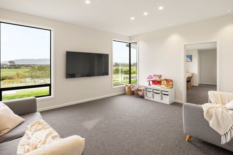 Photo of property in 2/48 Livingstone Road, Ngahinapouri, Hamilton, 3290