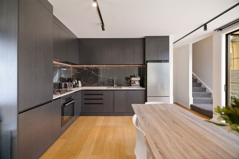 Photo of property in 62 Casterway Crescent, Jacks Point, 9371