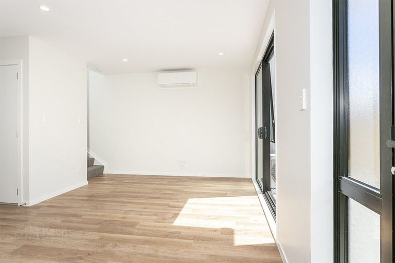 Photo of property in 13 Tokai Place, Glen Eden, Auckland, 0602