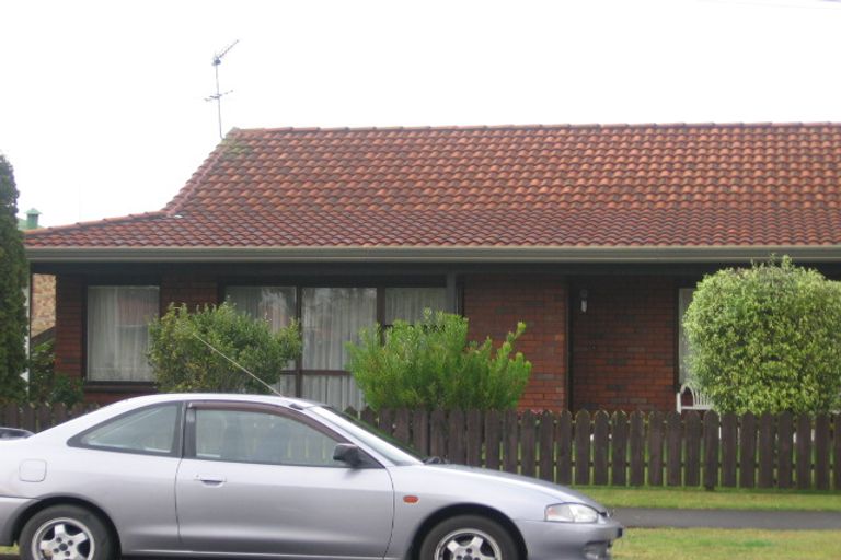 Photo of property in 2/5 Chapel Street, Papakura, 2110