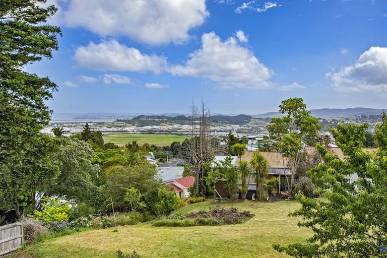 Photo of property in 16 Kohe Street, Parahaki, Whangarei, 0112