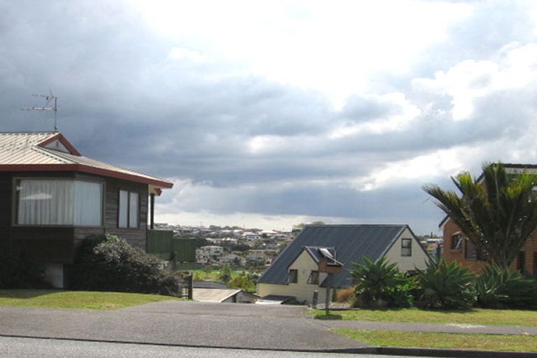Photo of property in 158 Luckens Road, West Harbour, Auckland, 0618