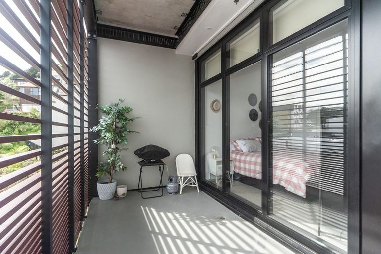 Photo of property in 202/11 Jean Caldwell Way, Island Bay, 6023