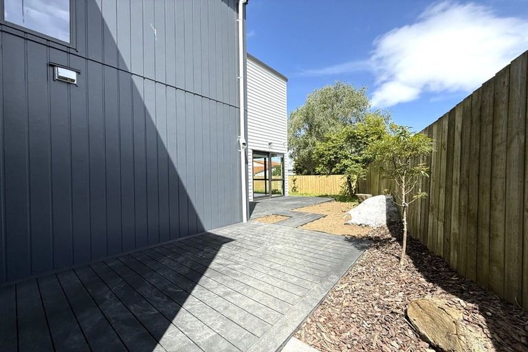 Photo of property in 13d Williams Road, Hobsonville, 0618