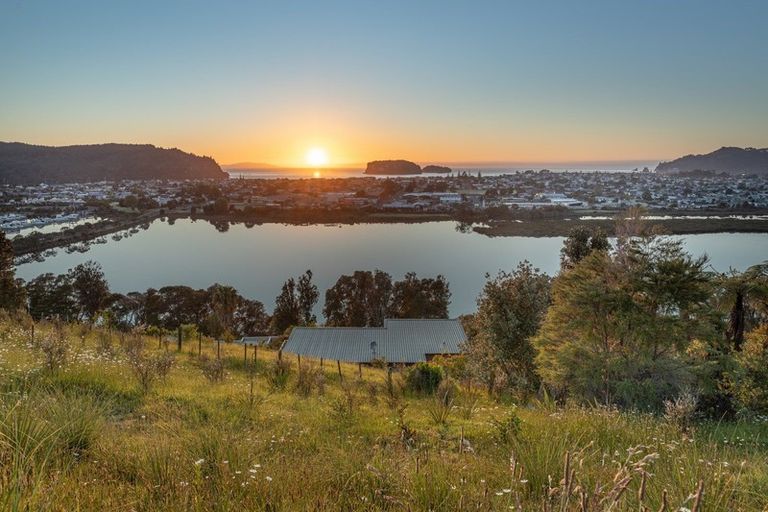 Photo of property in 25 Manuka Drive, Whangamata, 3691