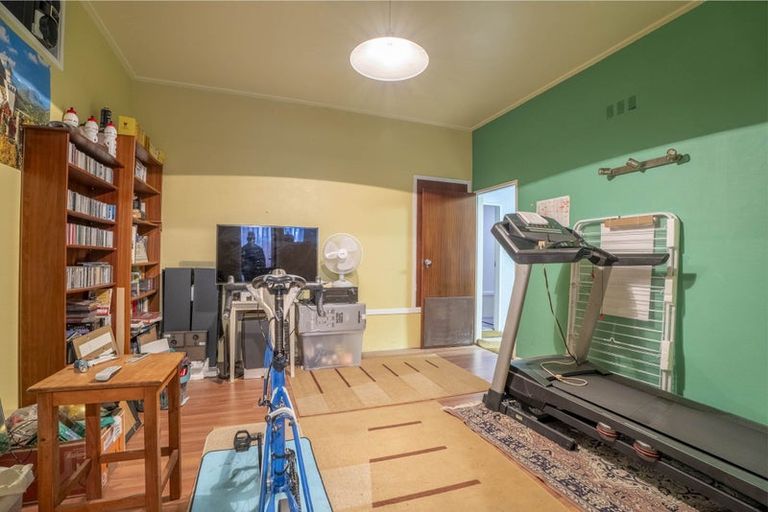 Photo of property in 11 Katarina Grove, Tawa, Wellington, 5028