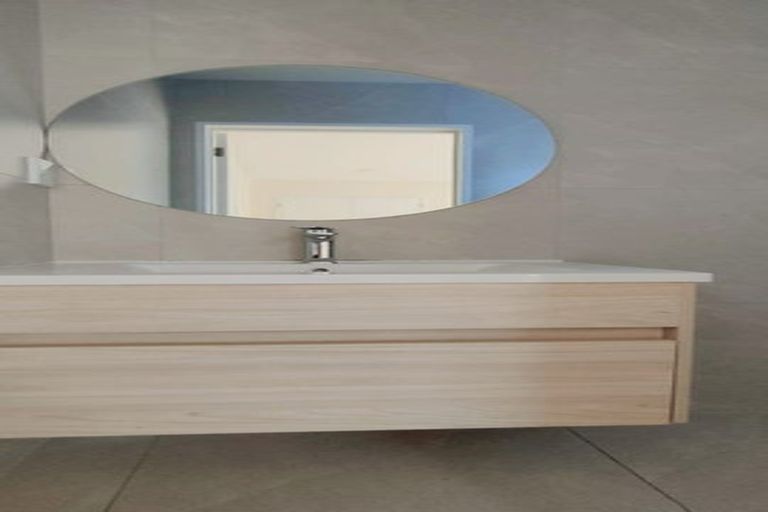 Photo of property in 4a Pauline Place, Bucklands Beach, Auckland, 2014