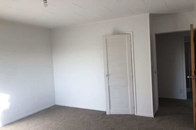 Photo of property in 26 Santiago Crescent, Unsworth Heights, Auckland, 0632