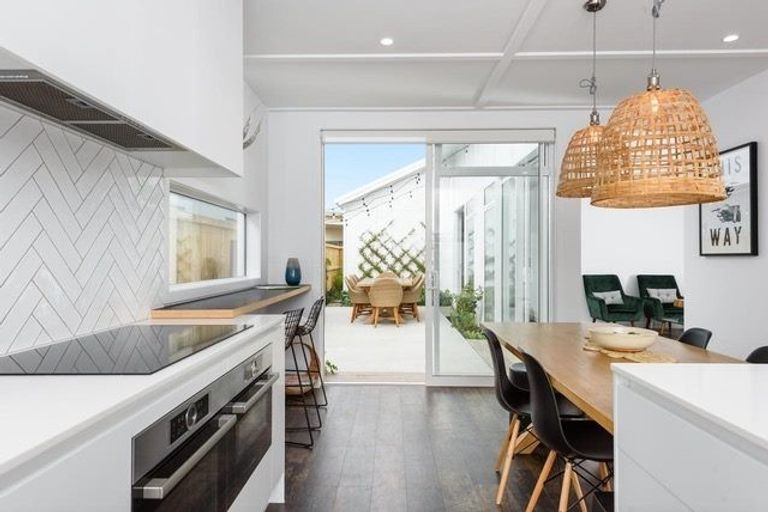 Photo of property in 5 Knightia Drive, Papamoa Beach, Papamoa, 3118
