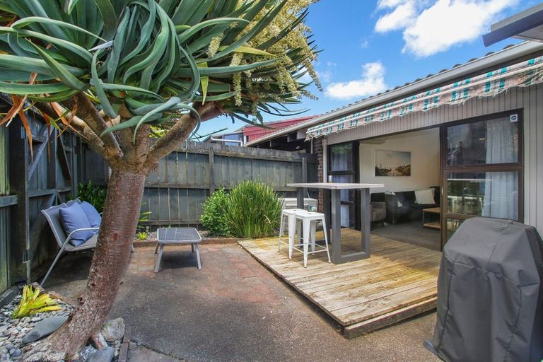 Photo of property in 3/42 James Laurie Street, Henderson, Auckland, 0612