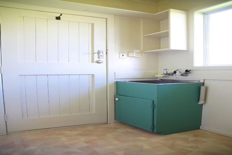 Photo of property in 32 Youngs Road, Papakura, 2110