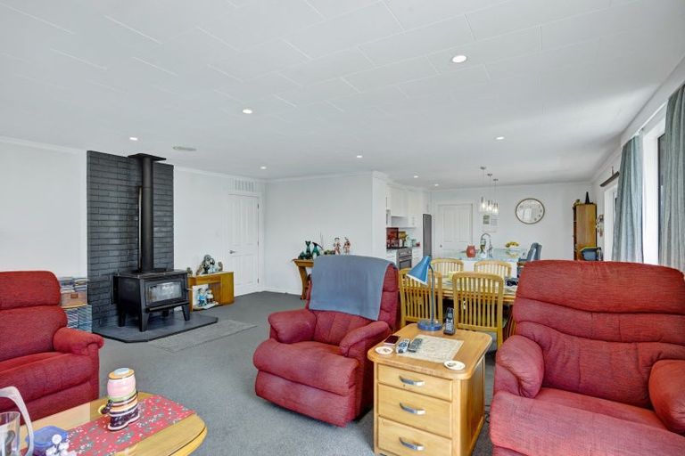 Photo of property in 30 Kahikatea Street, Inglewood, 4330