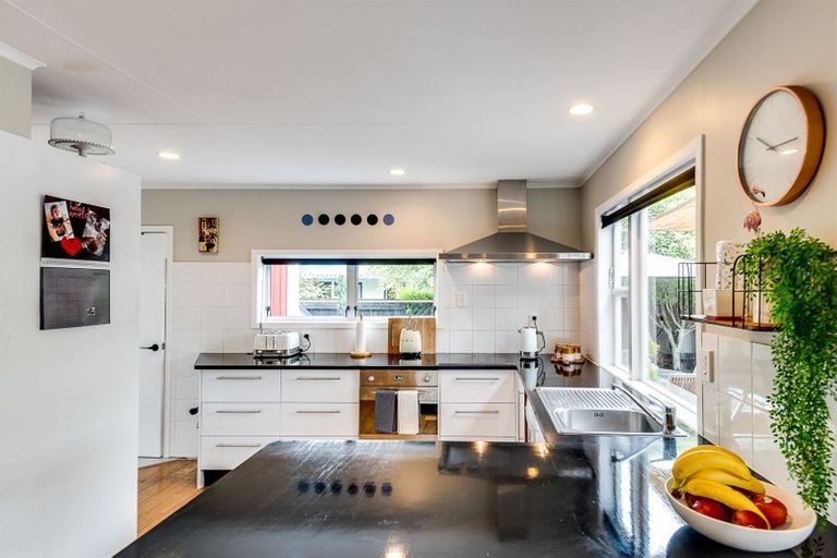 Photo of property in 12 Otatara Road, Taradale, Napier, 4112