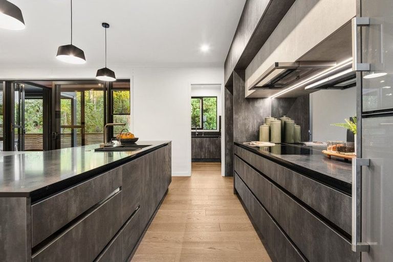 Photo of property in 5 Kina Place, Long Bay, Auckland, 0630