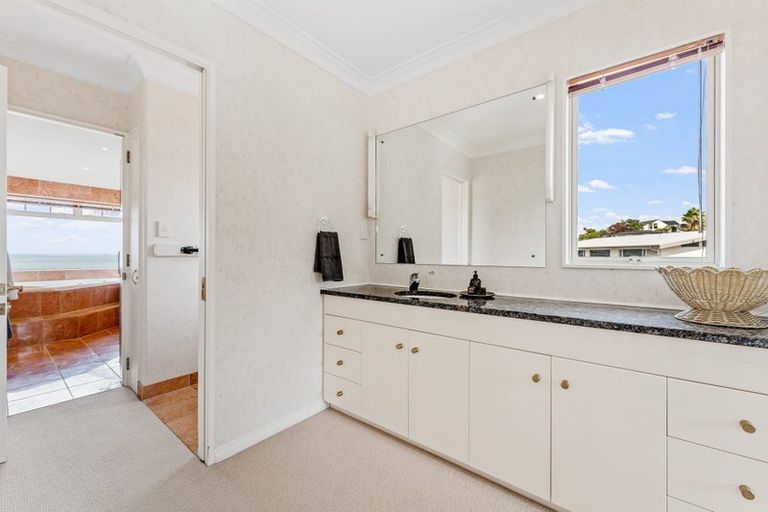 Photo of property in 4 Belle-mer Place, Gulf Harbour, Whangaparaoa, 0930
