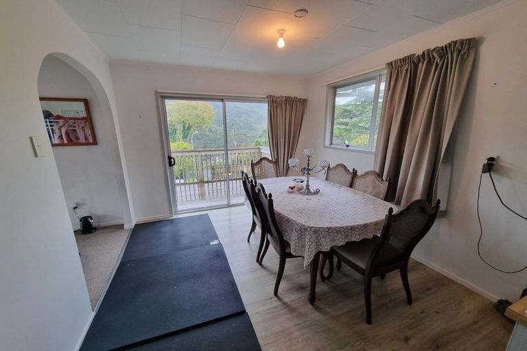 Photo of property in 156 Lynn Road, Bayview, Auckland, 0629